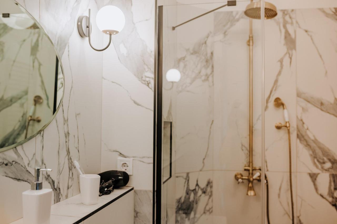 V.I.P Apartments Dominikanos ลวีฟ ภายนอก รูปภาพ